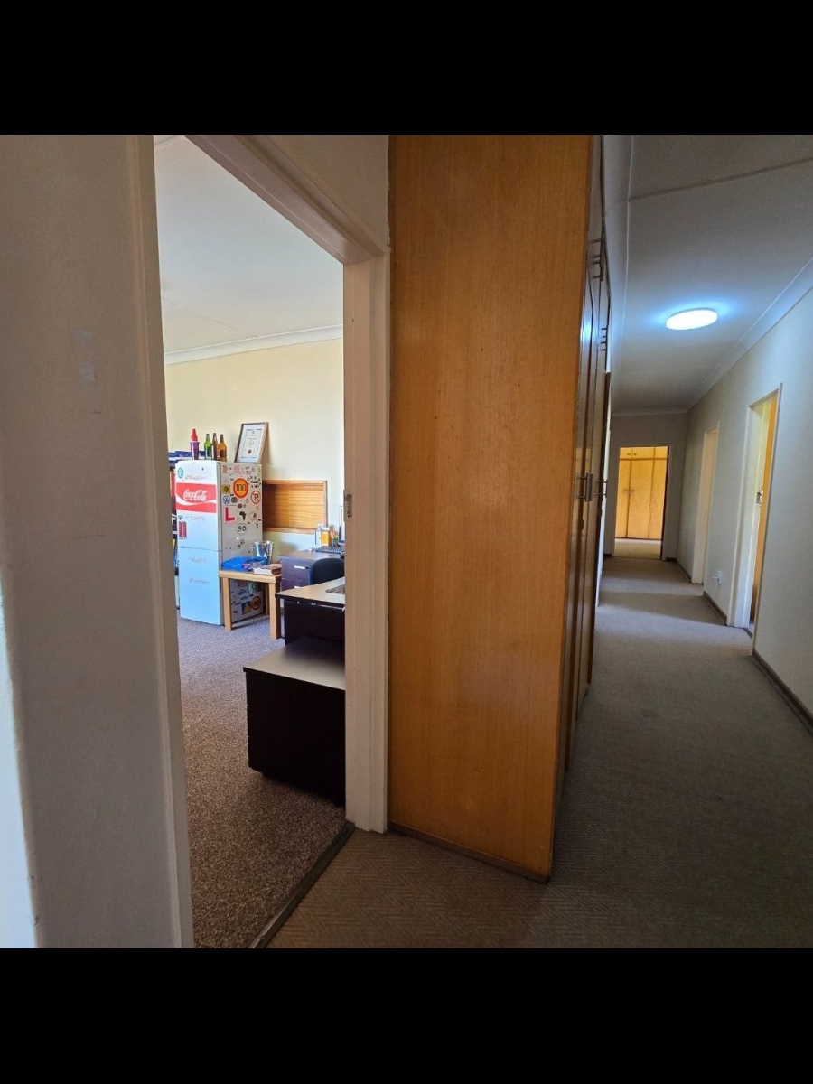 4 Bedroom Property for Sale in Brandwag Free State